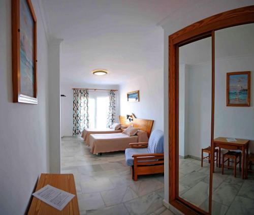 Apartamentos Guaquin Torremolinos Bagian luar foto