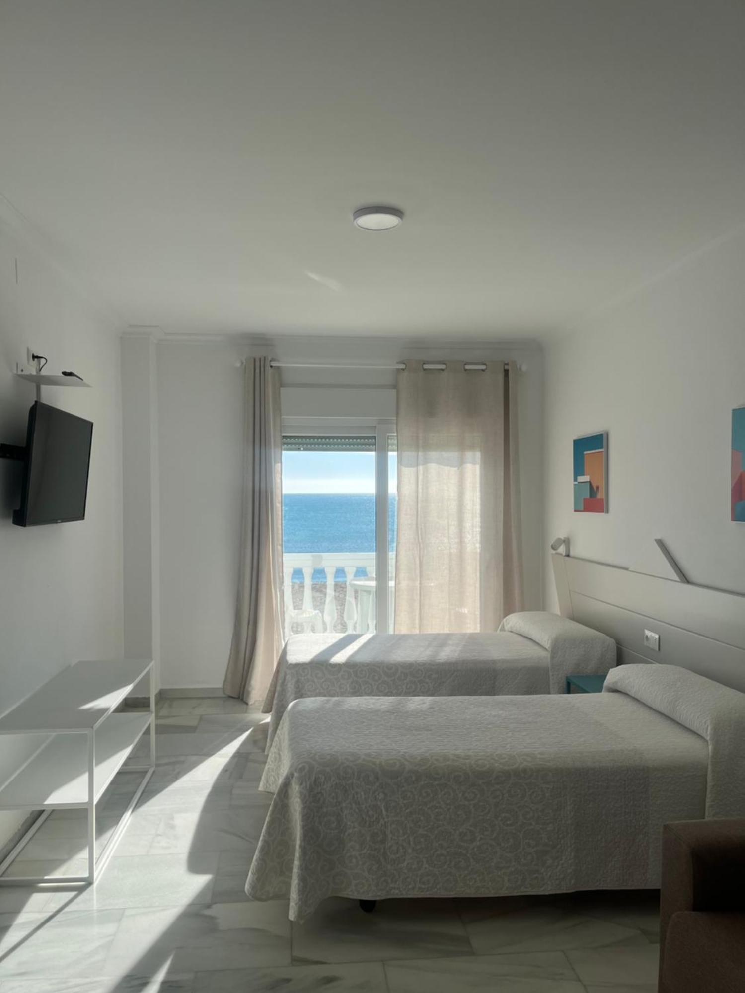 Apartamentos Guaquin Torremolinos Bagian luar foto